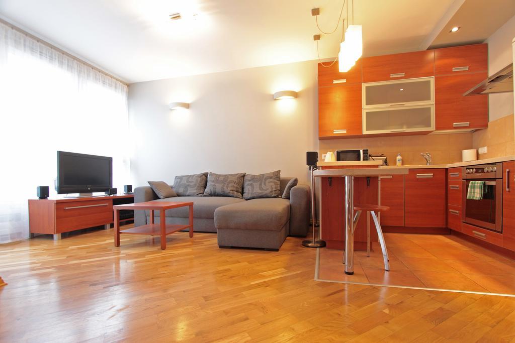 Warsaw City Apartments Экстерьер фото