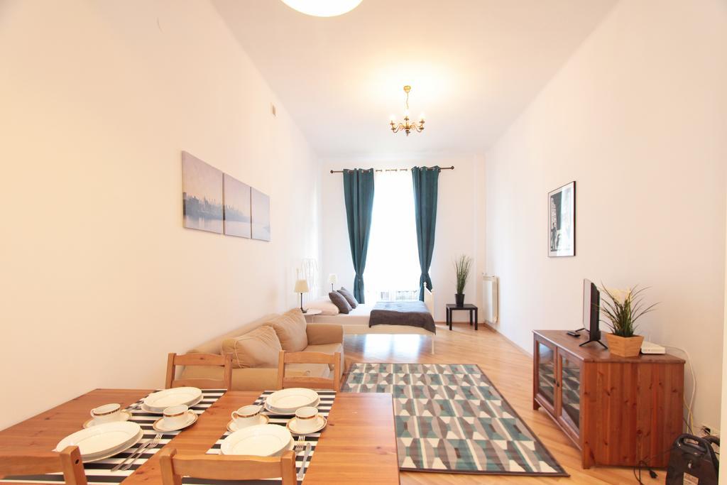 Warsaw City Apartments Экстерьер фото