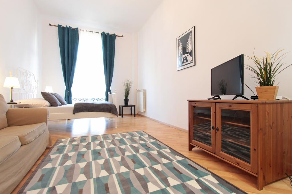 Warsaw City Apartments Экстерьер фото